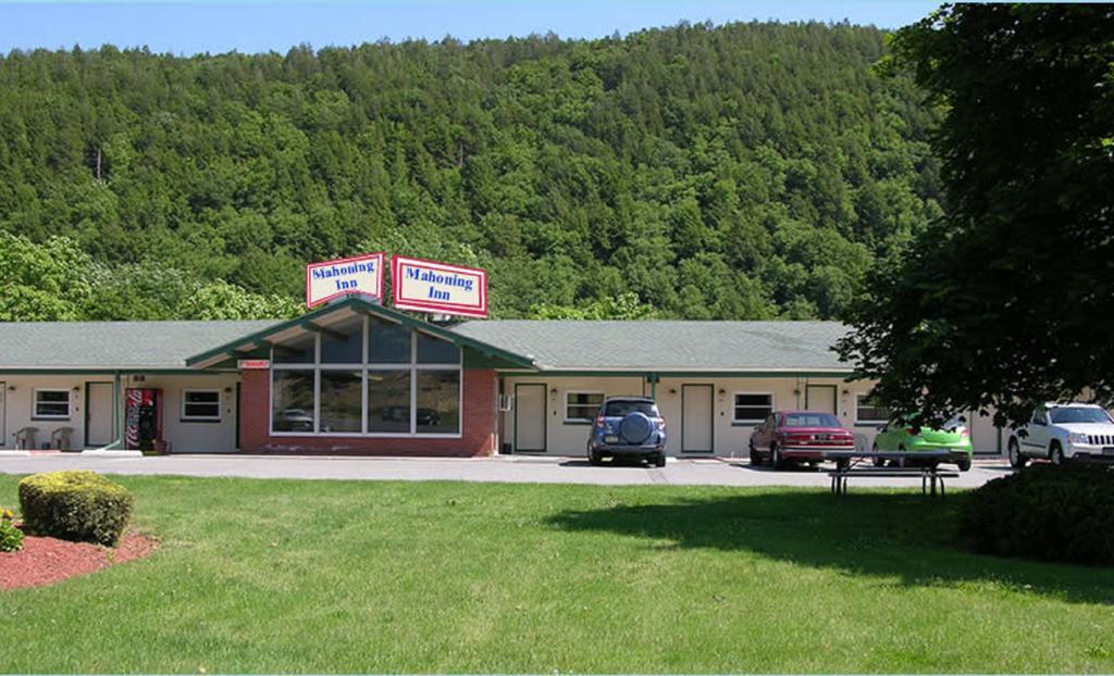 Mahoning Inn Lehighton Exterior photo